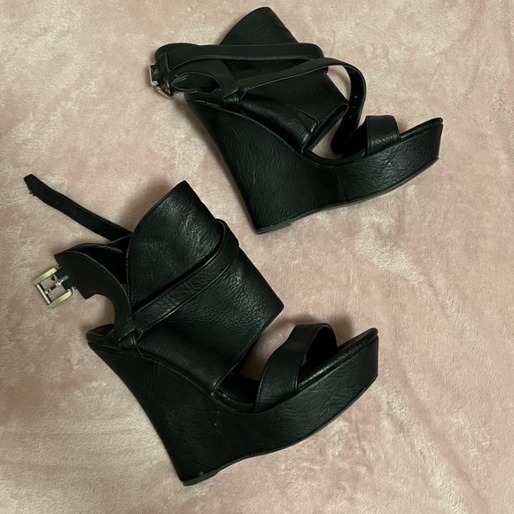 Kendall and Kylie‎ madden girl wedges